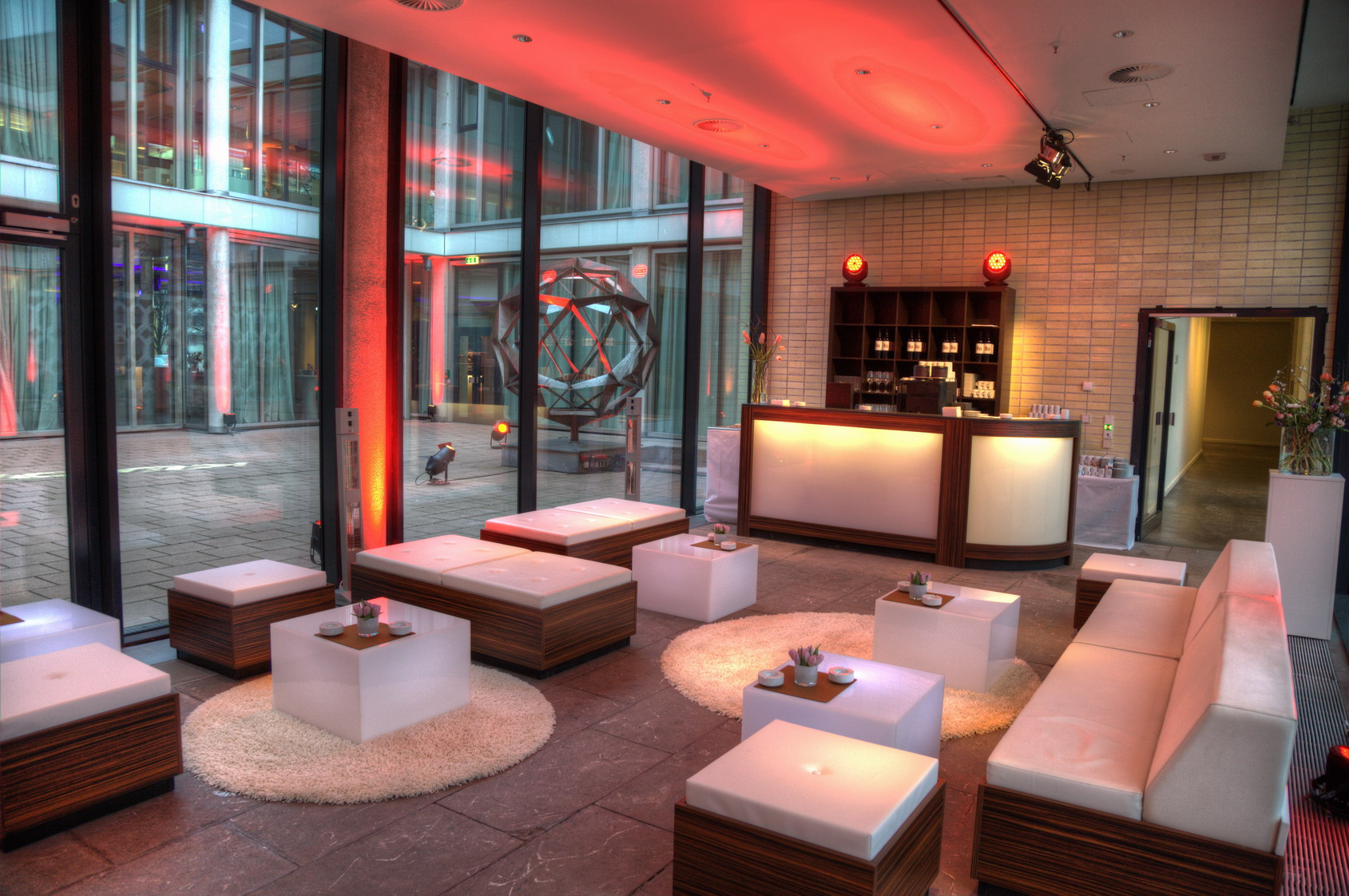 Raum-Duschanbe_Blick-ins-Atrium