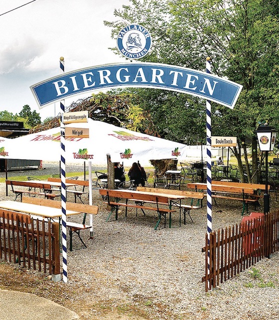Nicht nur für Omas: Der Biergarten an der Sprungbude öffnet